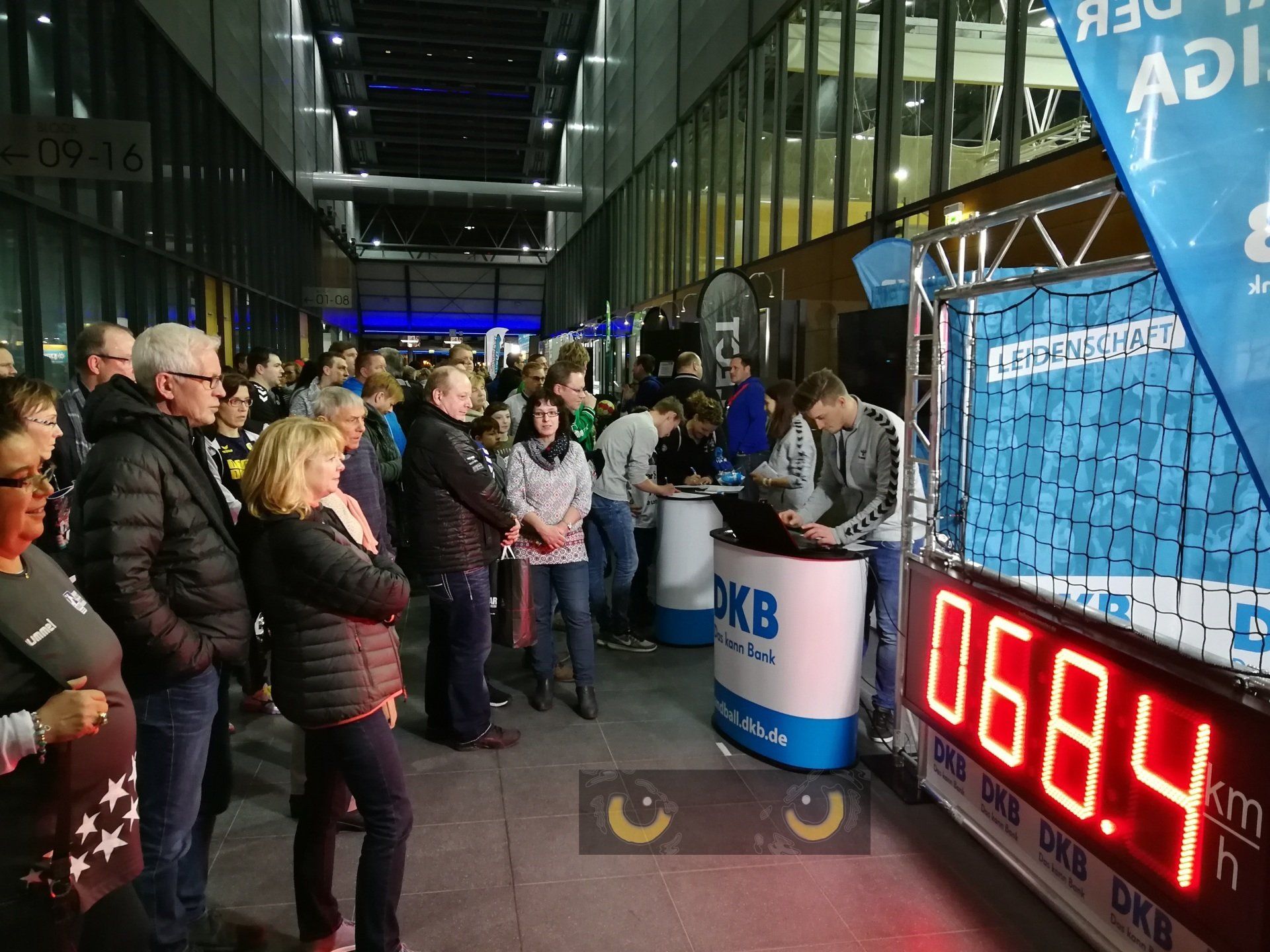 Fan-Messung beim Handball von DKB für Härtester Wurf der Liga mit BallSpeedoMeter