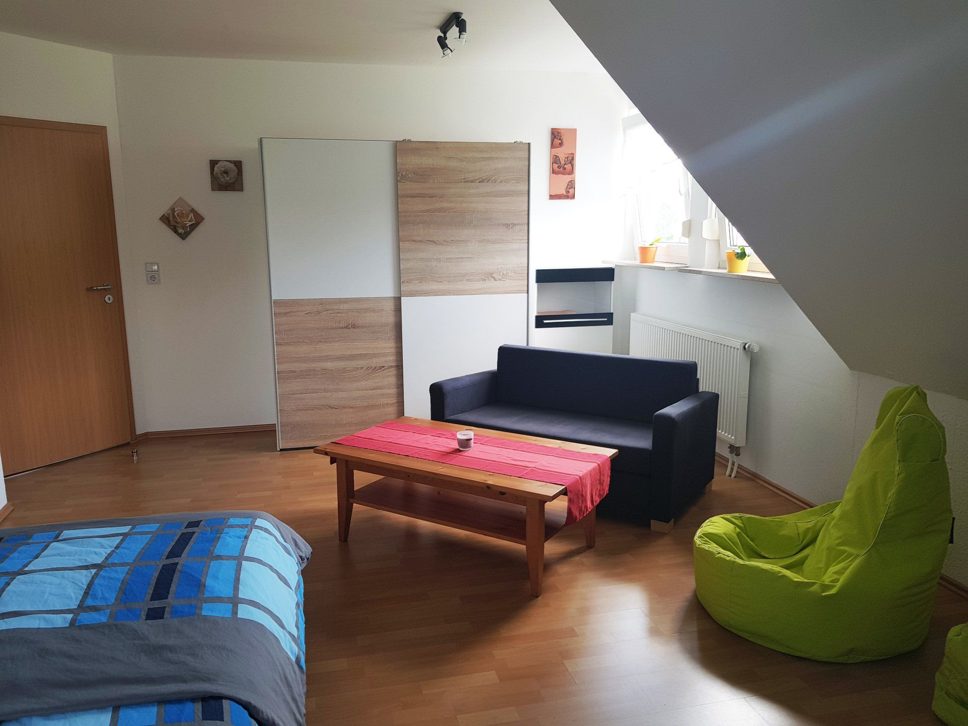 Zweites Schlafzimmer mit zusätzlicher Aufbettung