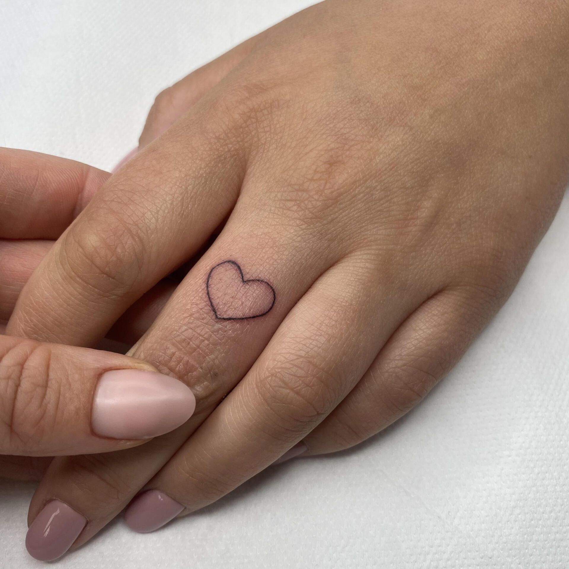 Mini Tattoo, Finger, Hand, Ornament, Herz, Fineline Tattoo