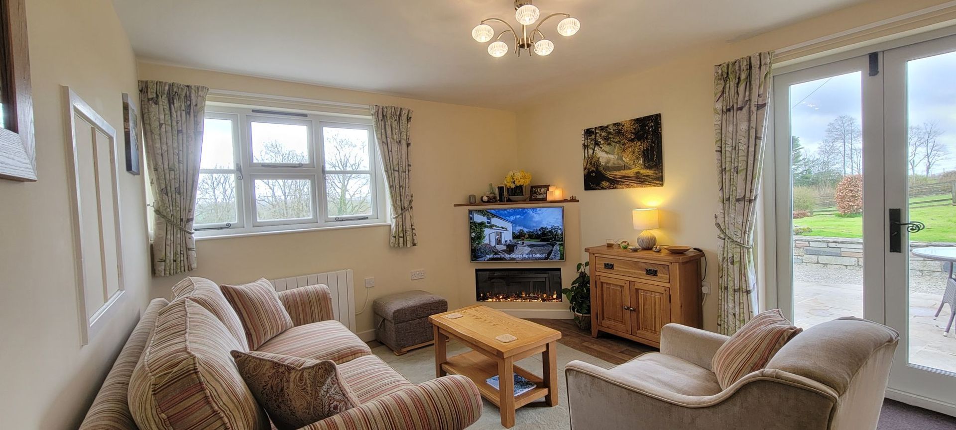 Higher Kellacott Cottage holiday cottage. Cosy one bedroom cottage perfect for a couples rural retreat, West Devon