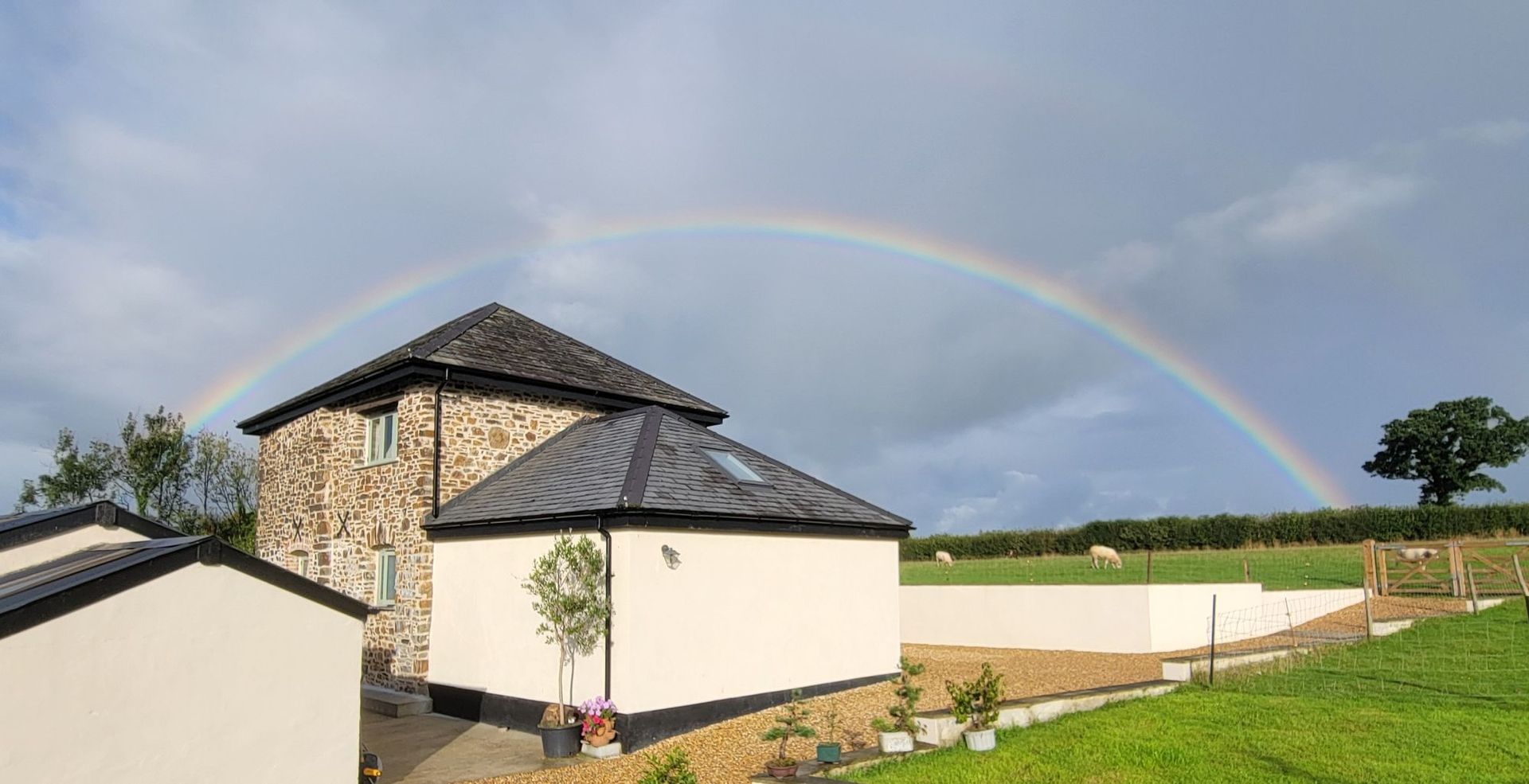 The Old Barn holiday cottage. Luxury one bedroom ideal for a couples rural retreat, West Devon