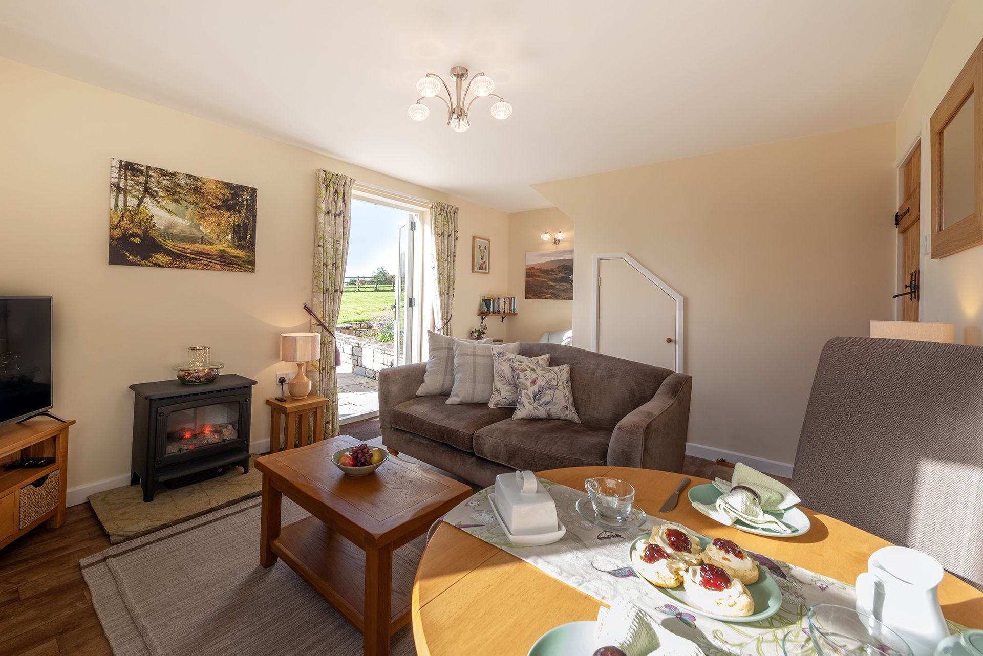 The Cottage holiday cottage dining area, Higher Kellacott 