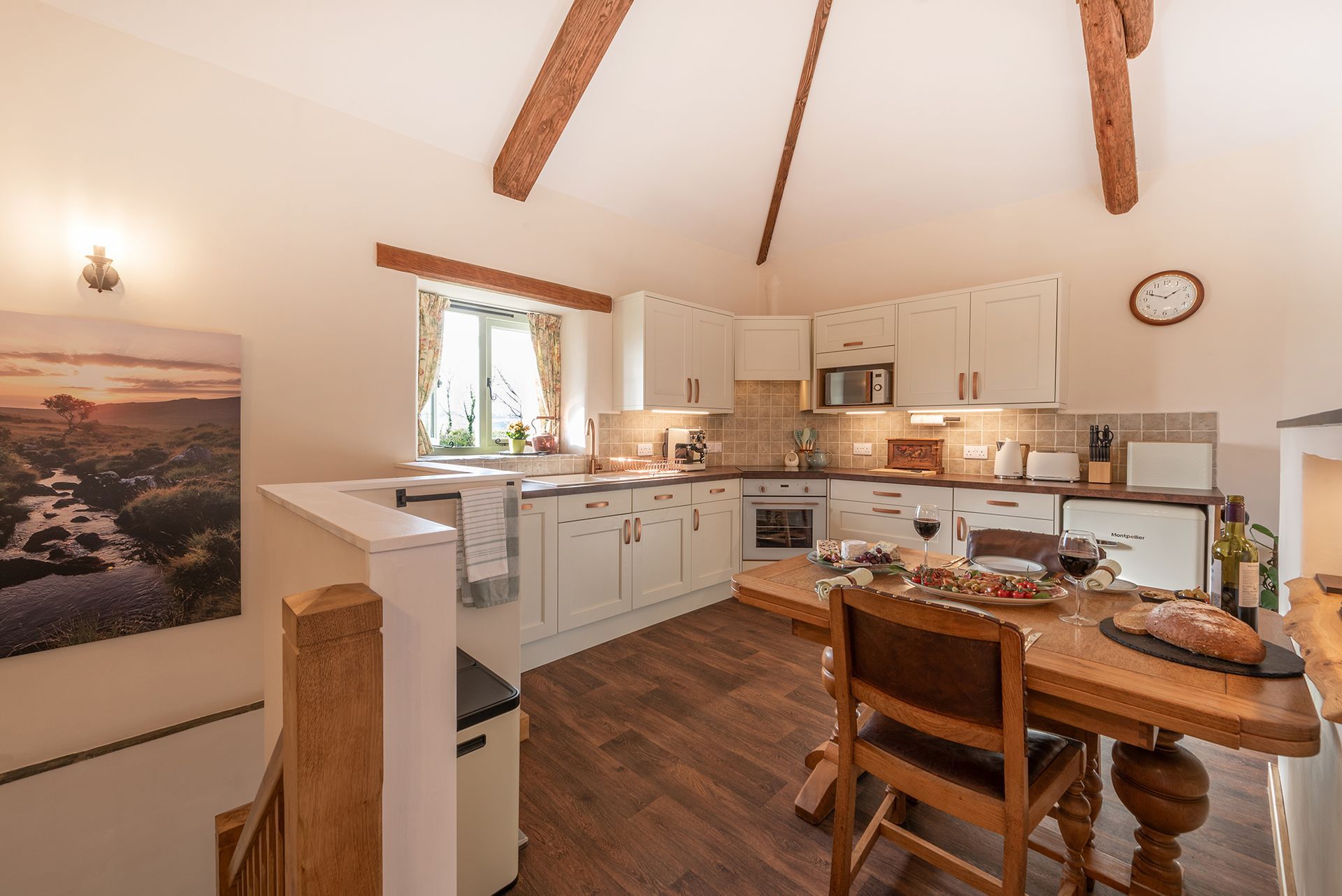 The Old Barn holiday cottage. Luxury one bedroom ideal for a couples rural retreat, West Devon