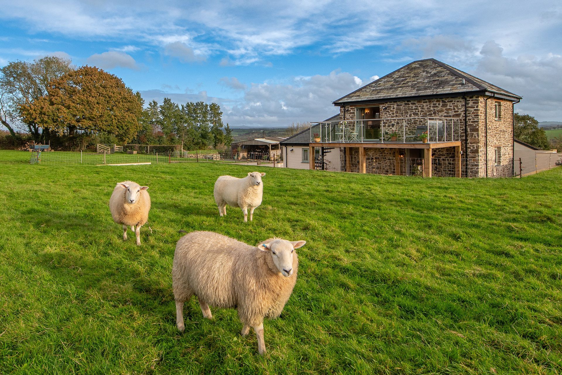 The Old Barn holiday cottage, Higher Kellacott 