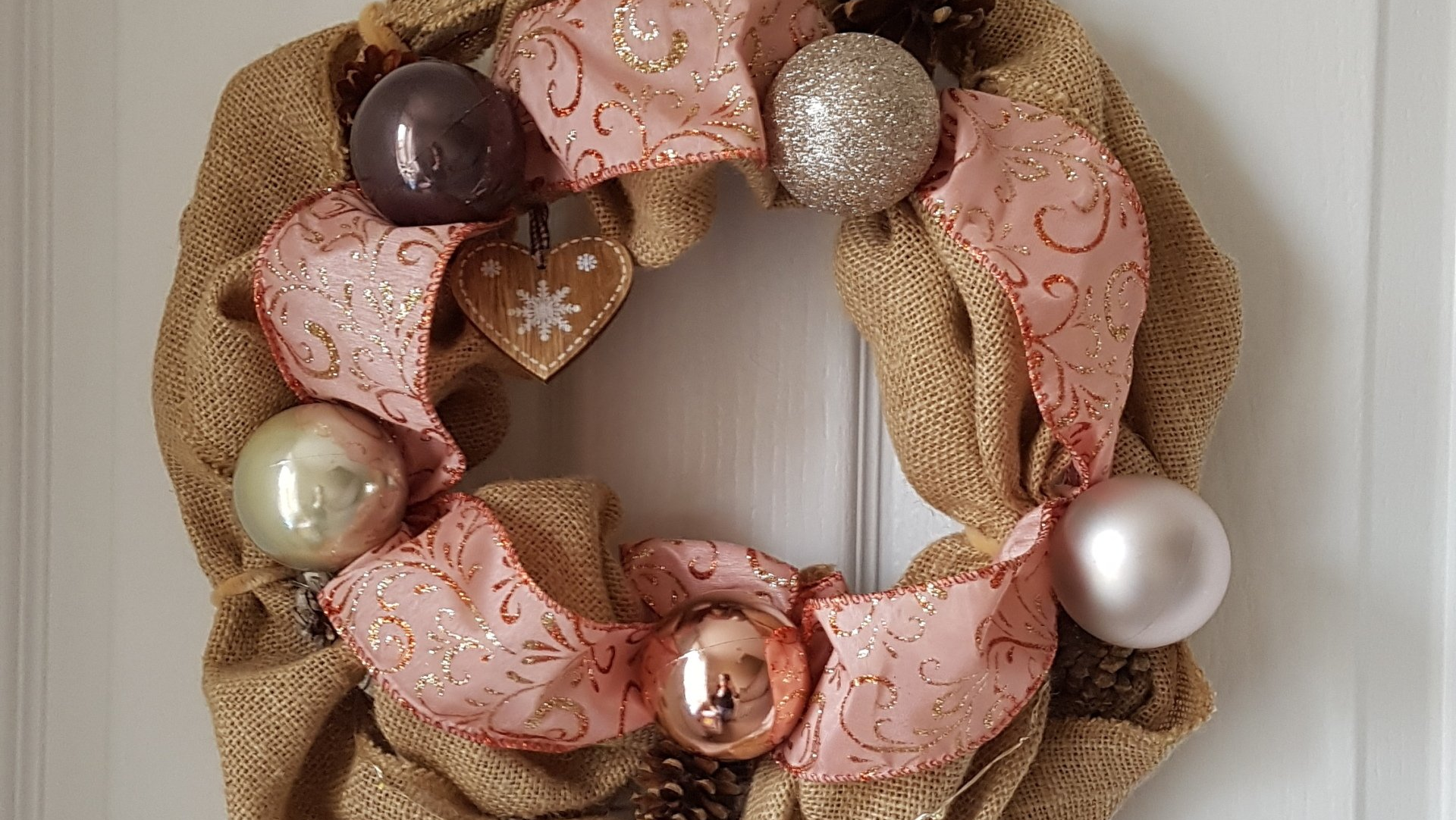 Copper Christmas wreath with led lights - by Interior Boost