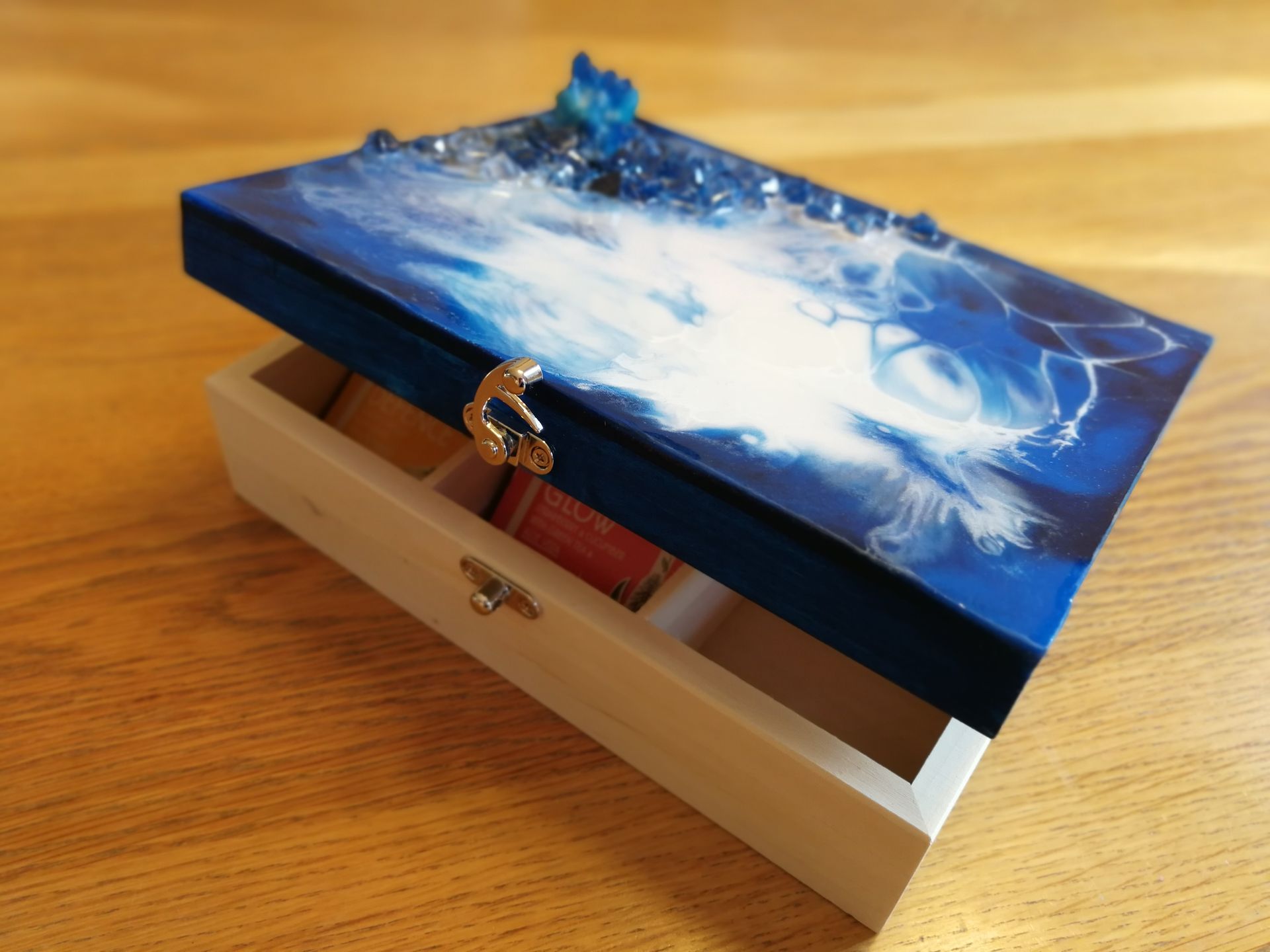 Resin tray workshop for beginners