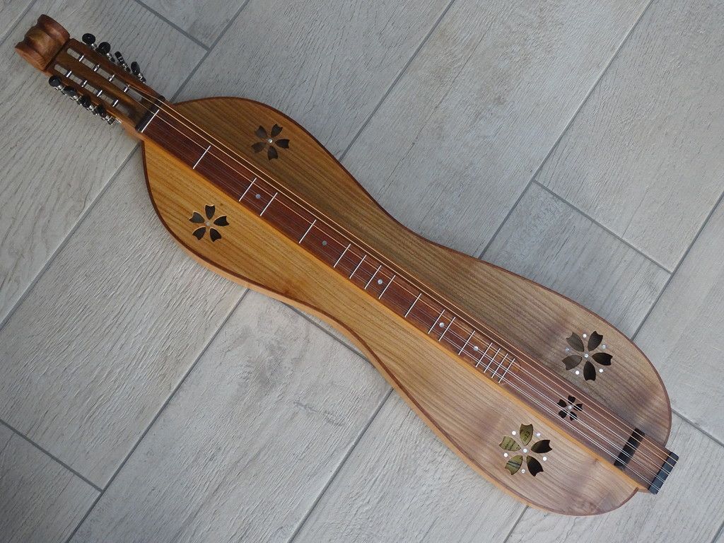 Mountain Dulcimer