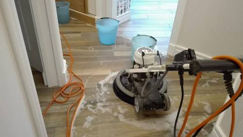 pulizie gres effetto legno roma