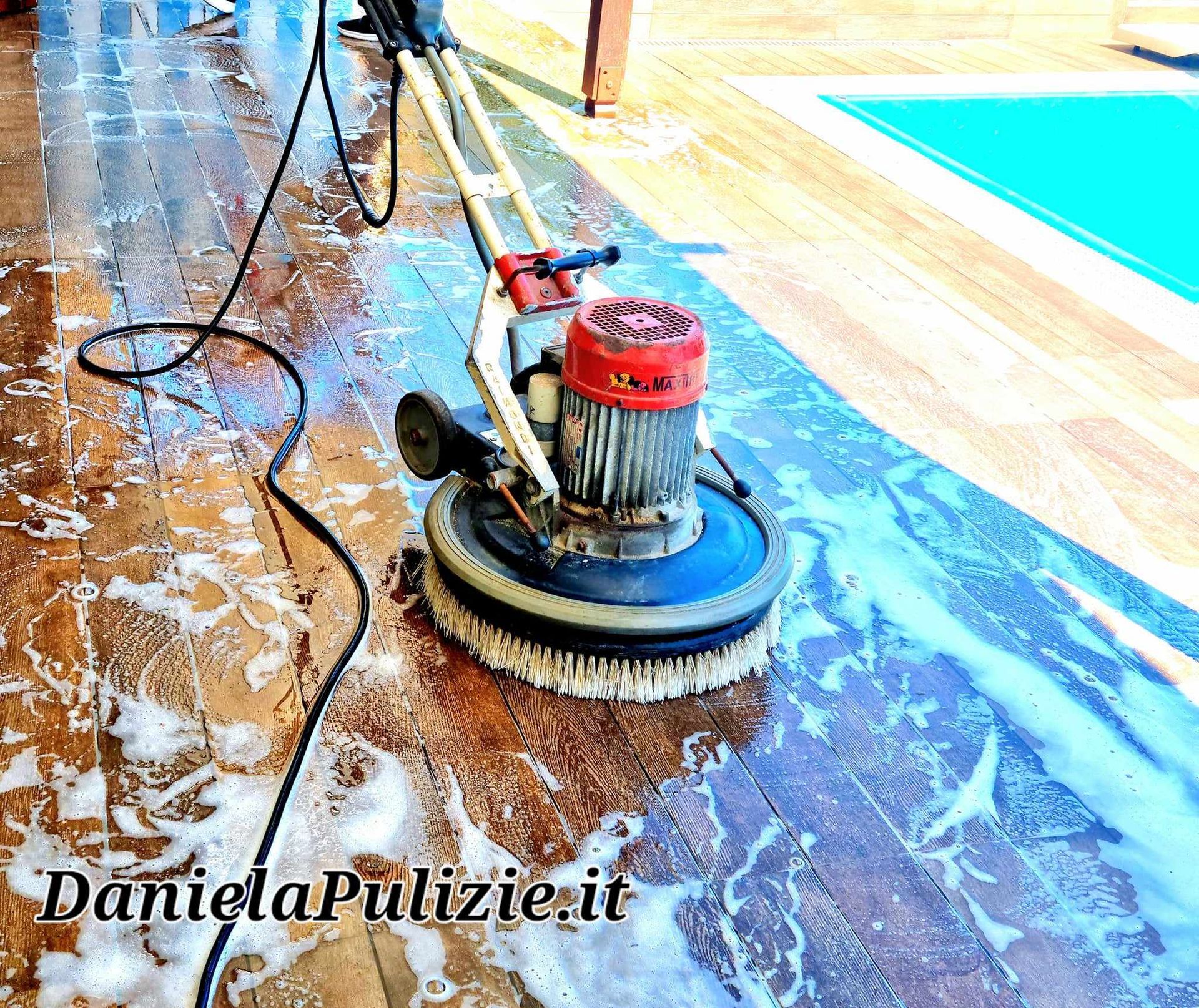 pulizie gres porcellanato