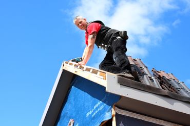 Hartmut Siegmund beim Gaubenausbau Gaubenausbau