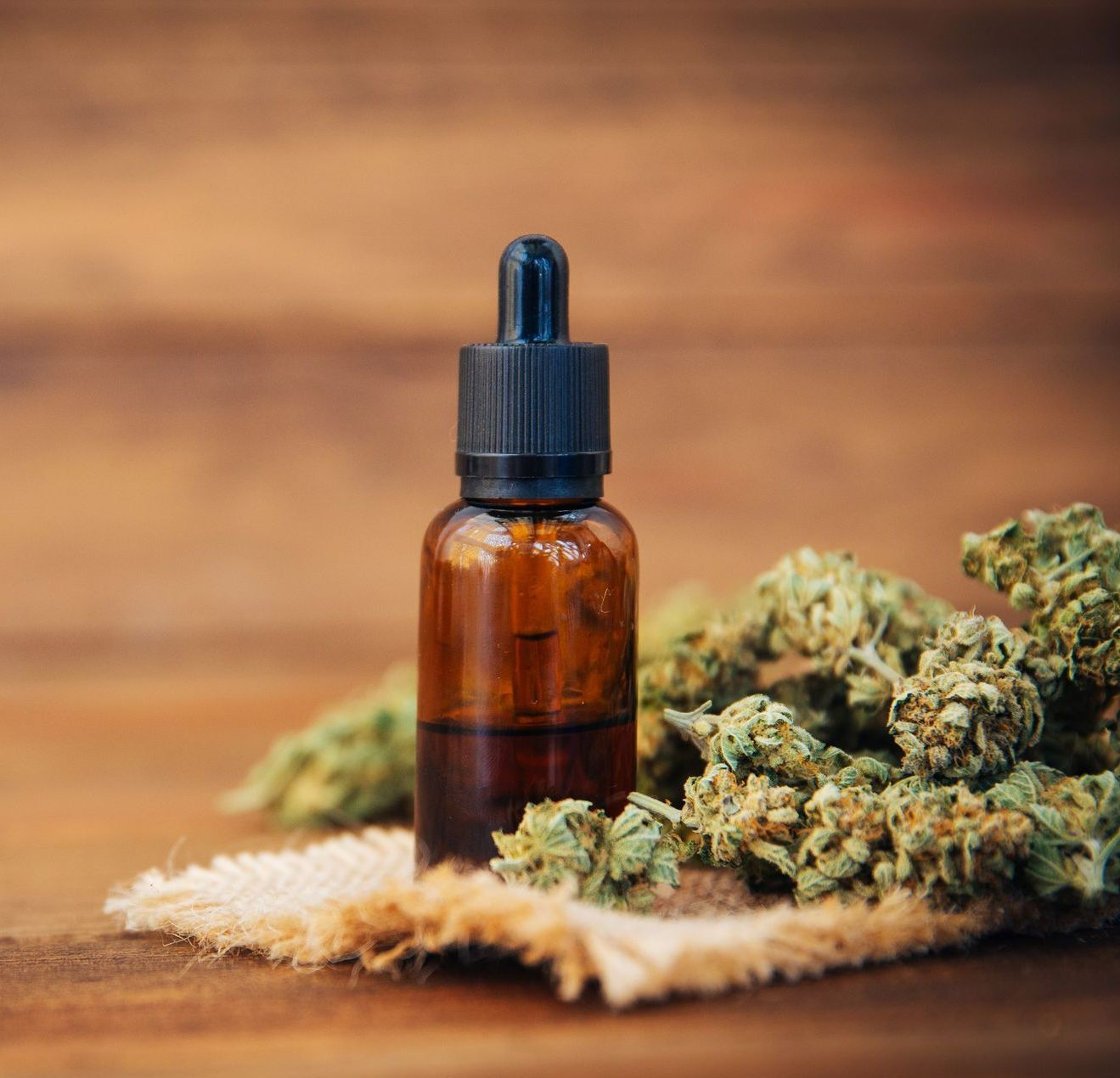 CBD Öl Mundpflegeöl zur Pflege der Mundschleimhaut . Ebenfalls mit CBG