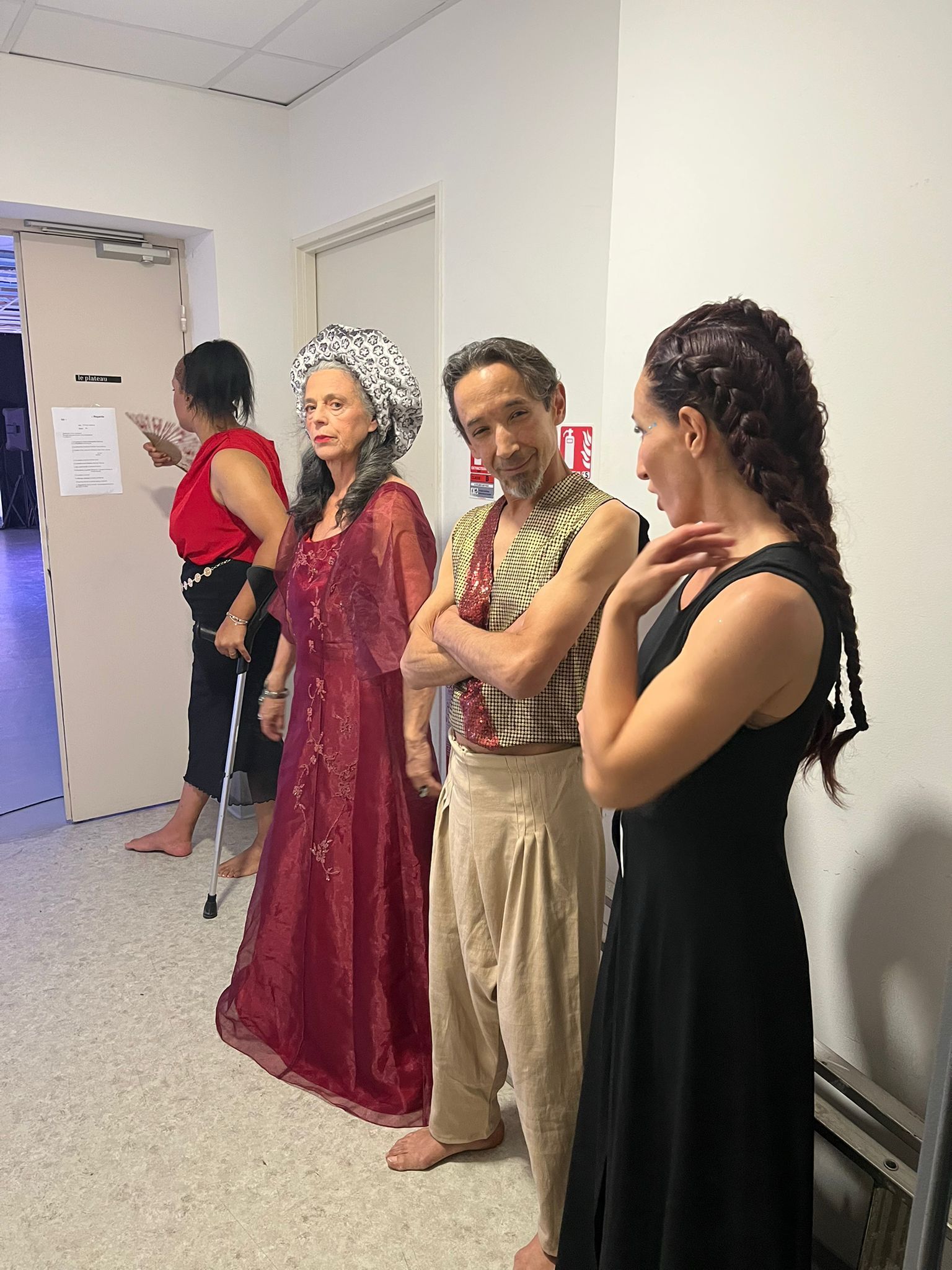 Nos partenaires danseurs en coulisses.