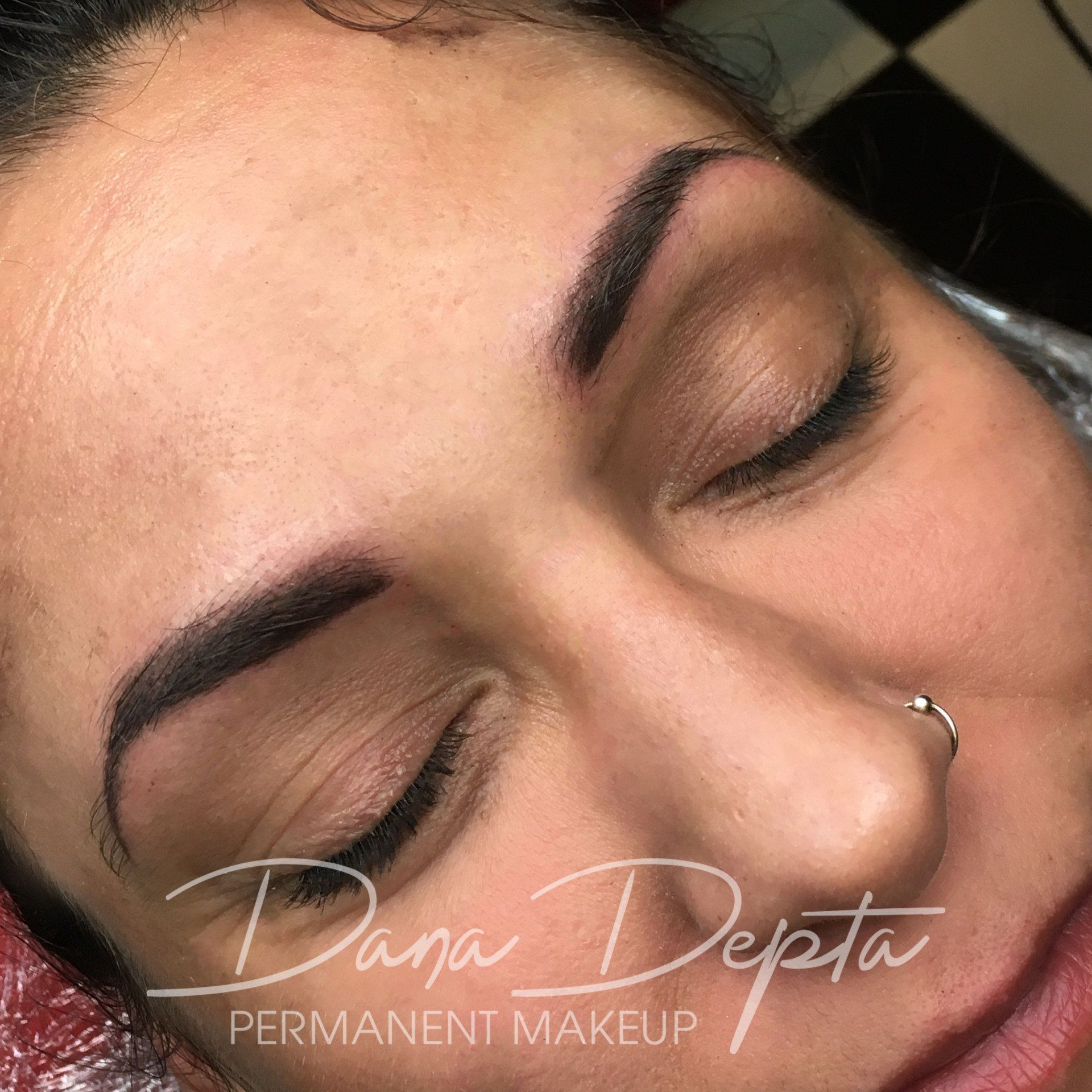 Dark powder brow on personal trainer