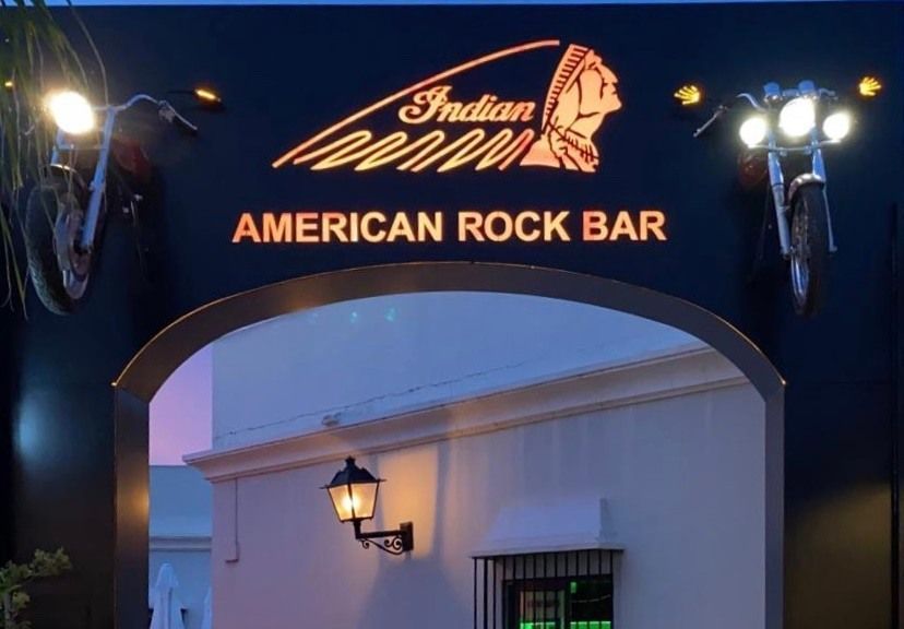proyecto pub indian american rock bar