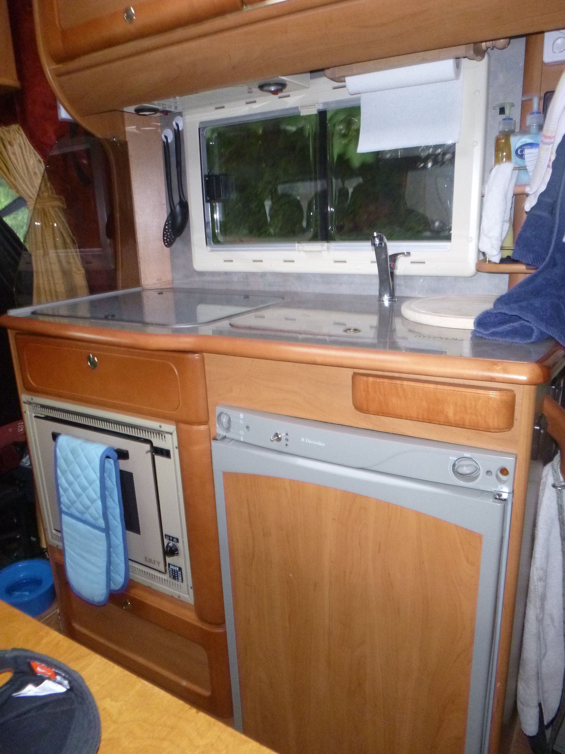 Fully equiped kitchen on-board
