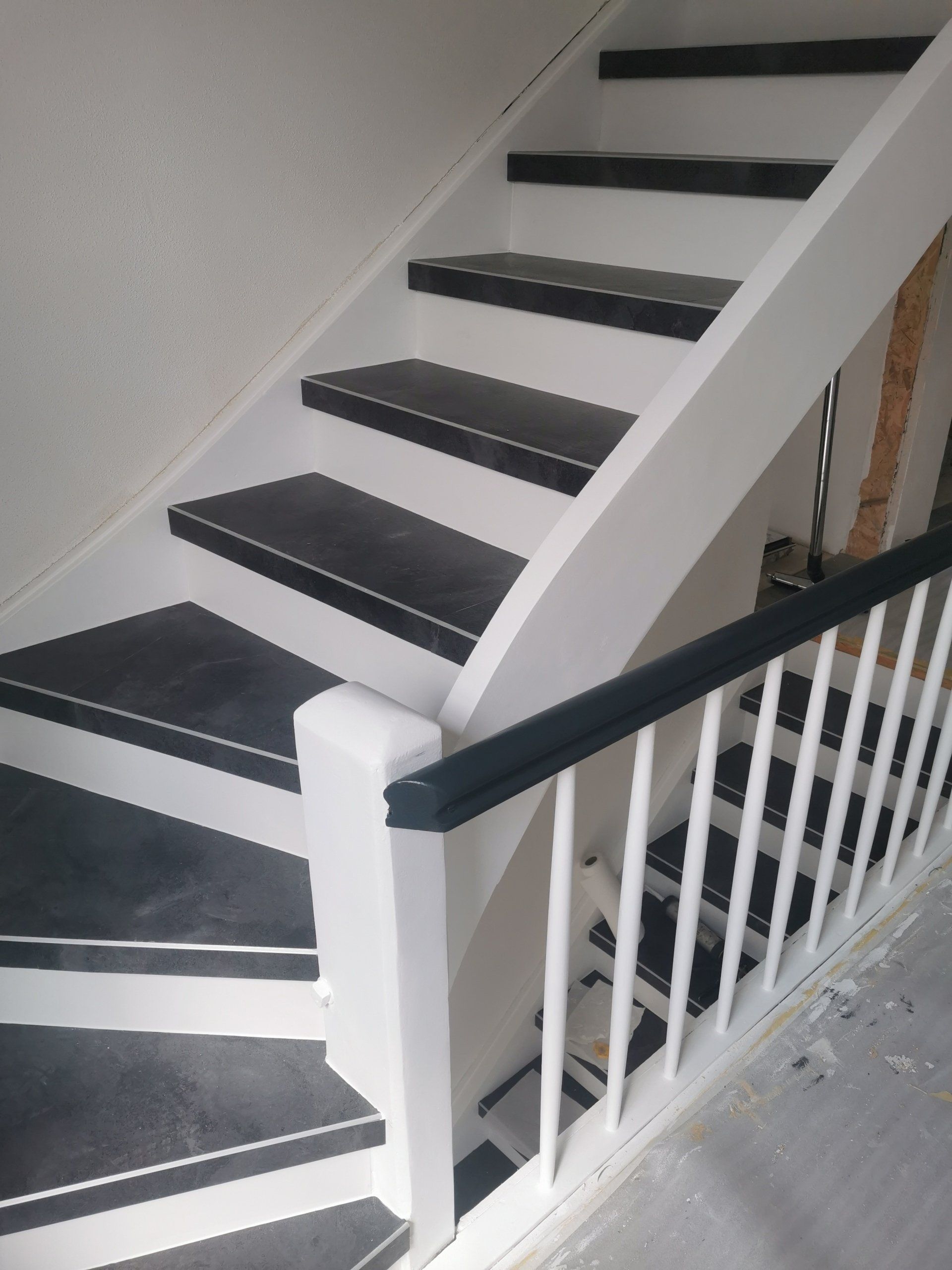 Treppe mit Vinyl verkleidet in Augsburg