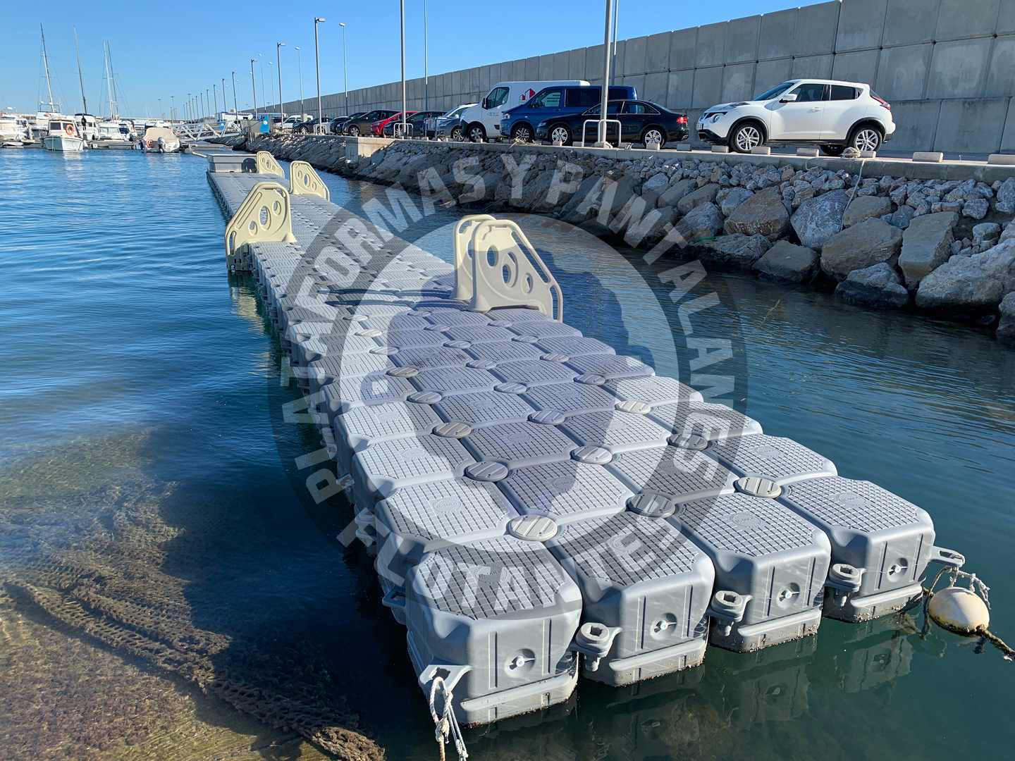 Pantalán flotante para ocio con escaleras de baño