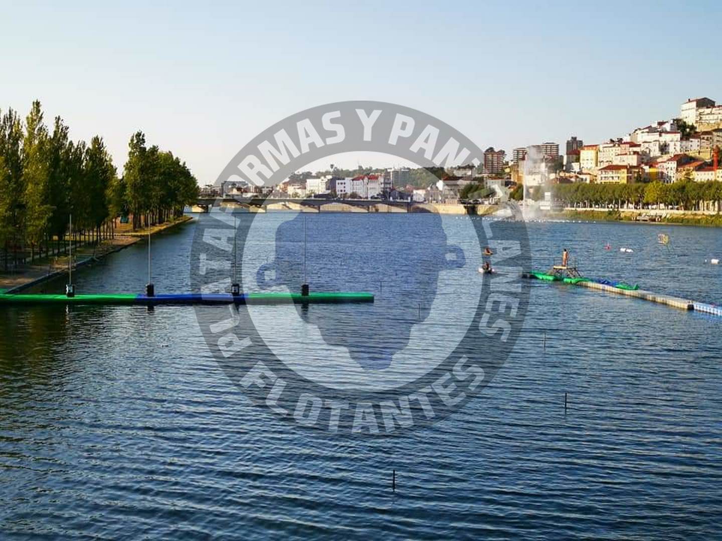 Instalación flotante de ocio