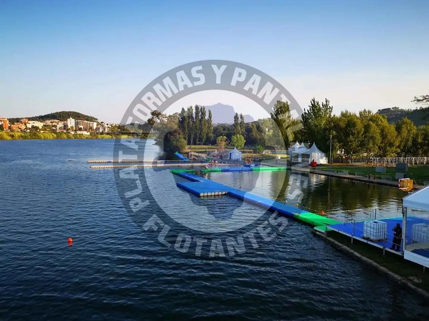 instalaciones deportivas flotantes