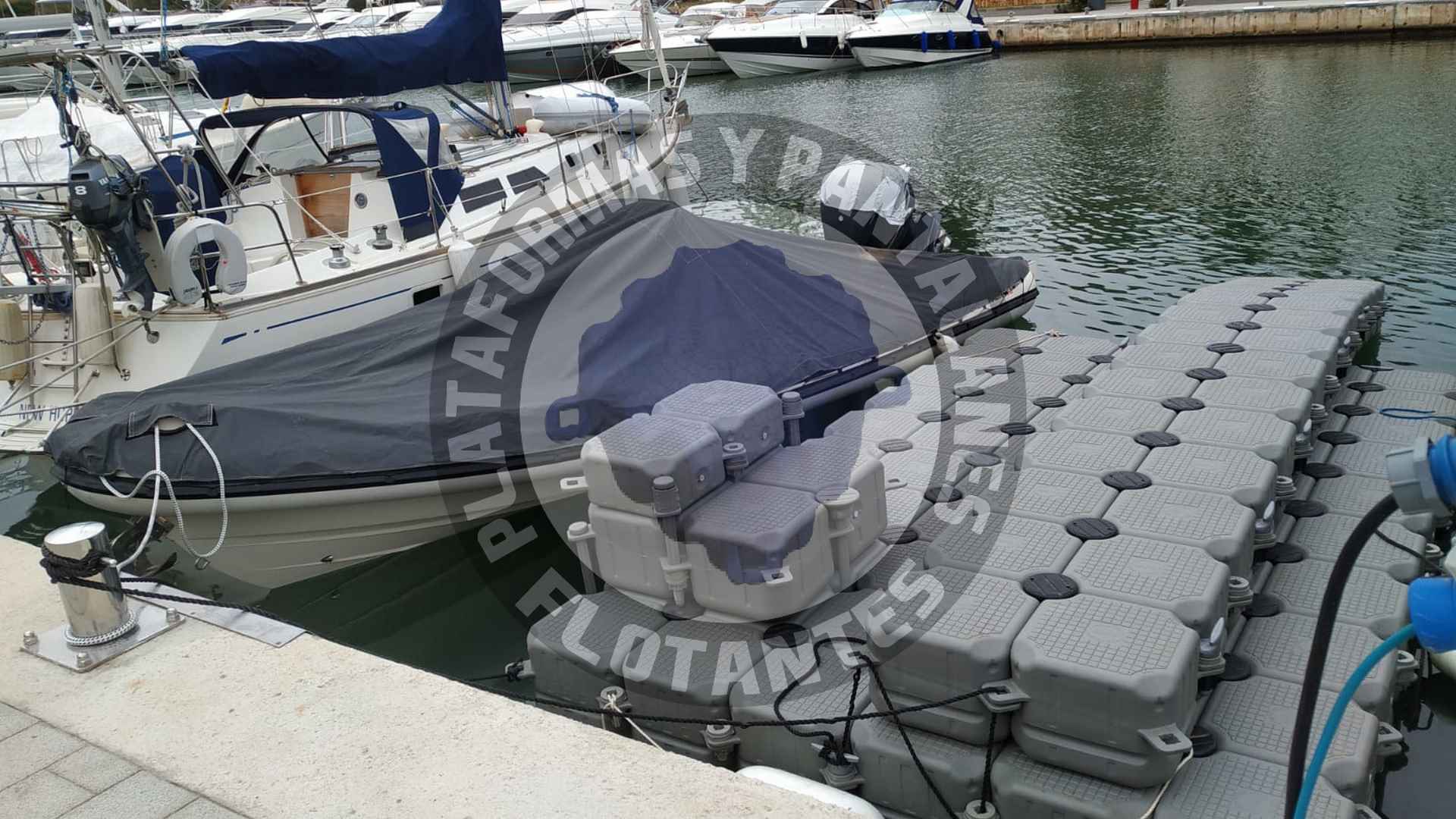 Plataforma de embarque flotante de modulos
