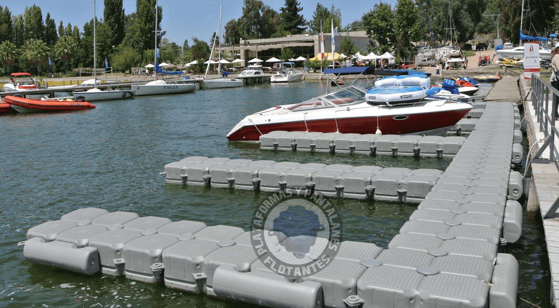 Embarcaderos flotantes para barcos