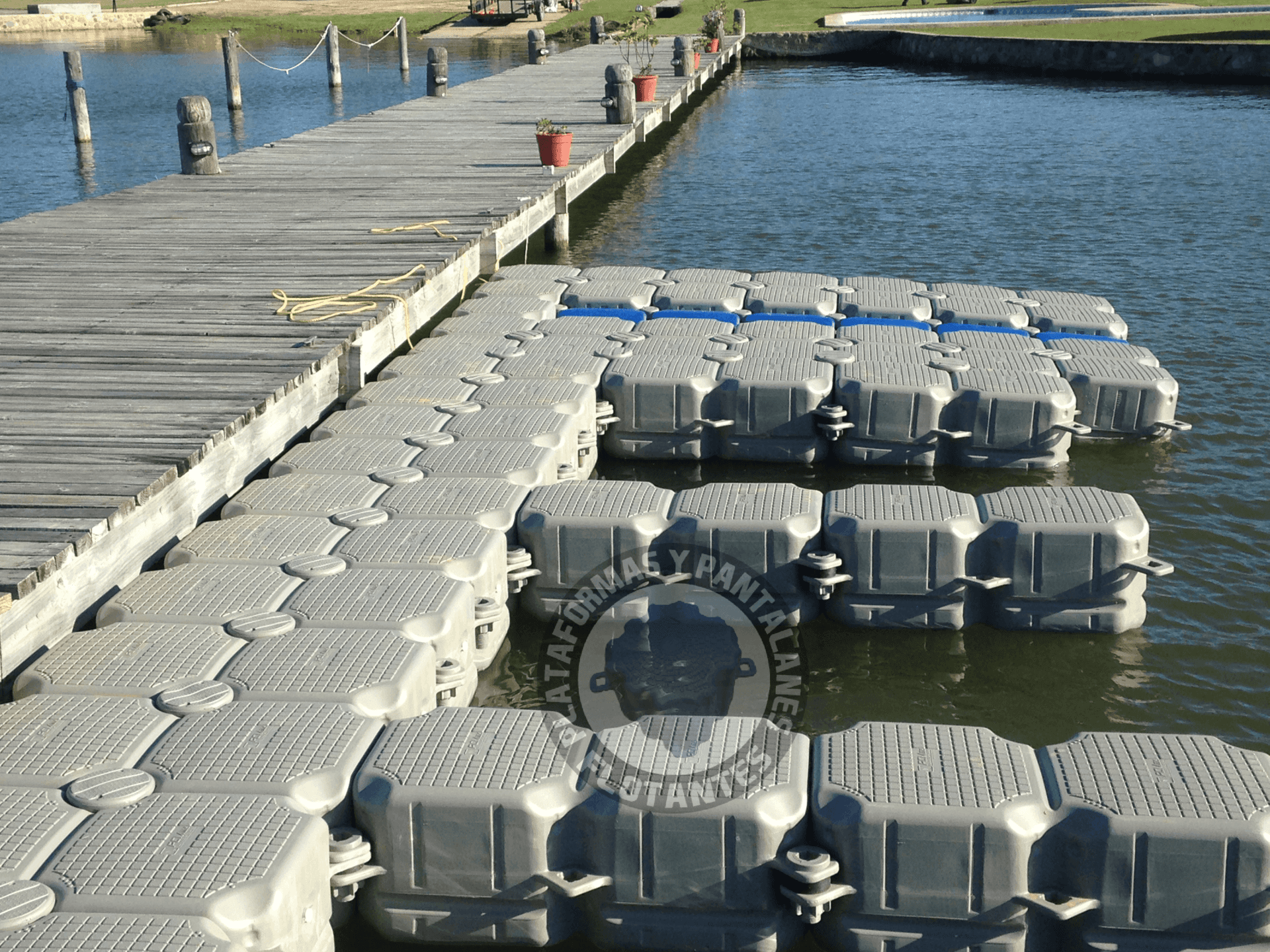 Muelles puente flotante para barcos