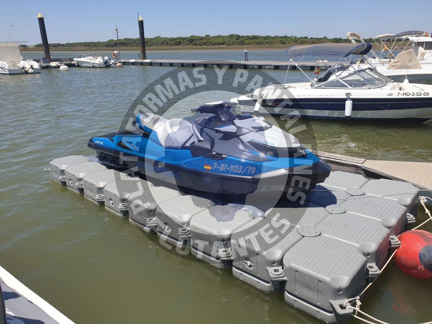 Plataforma flotante para moto de agua