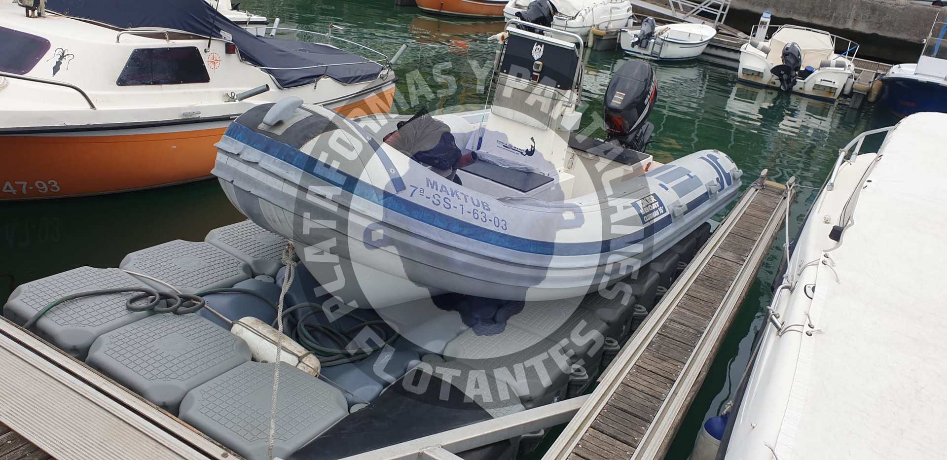 Plataforma flotante para embarcación de 5 m