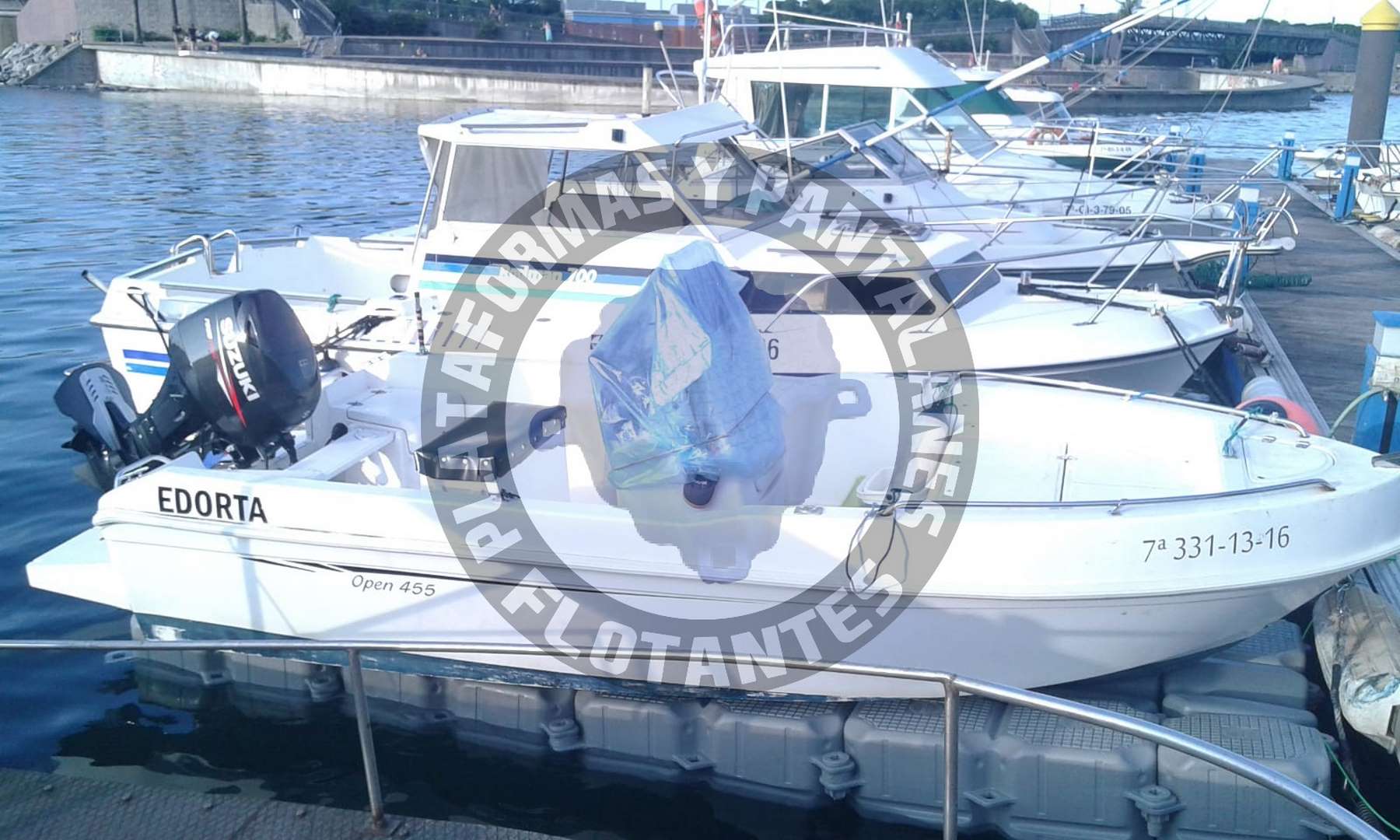 plataforma flotante para barco