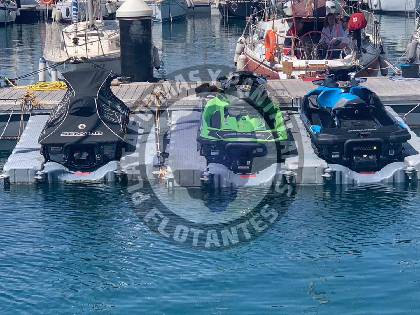 plataforma rodillos moto de agua