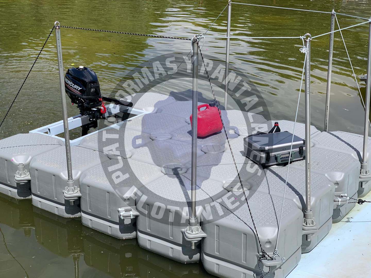 Estructura flotante M-DOCK