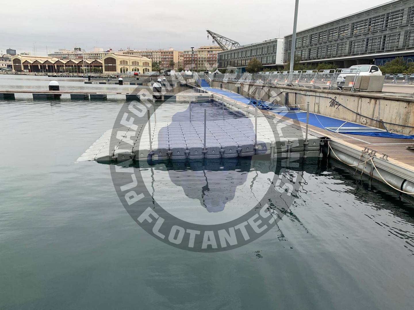 Plataformas flotantes con rampa pronunciada