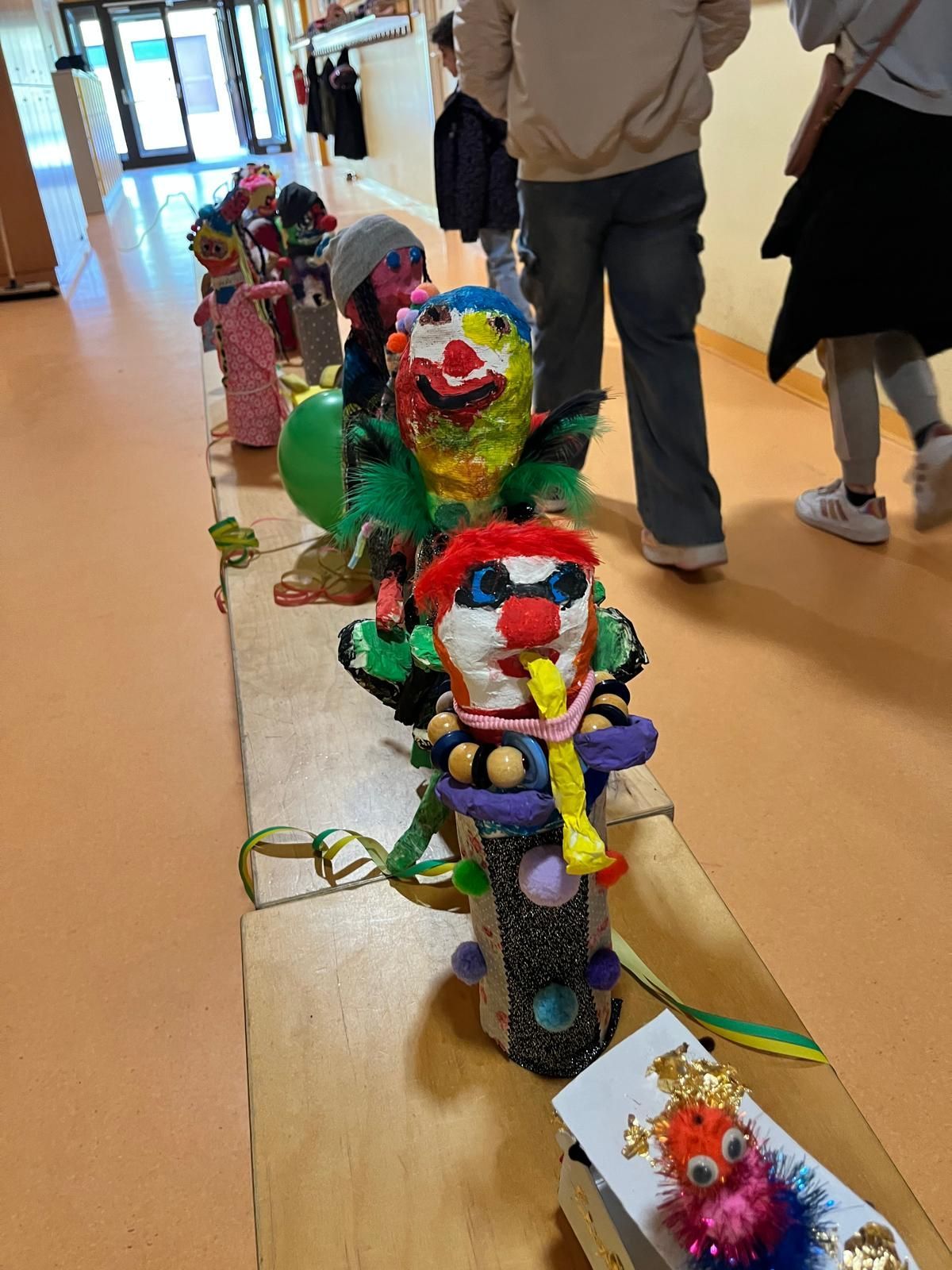 Pappmascheeclowns