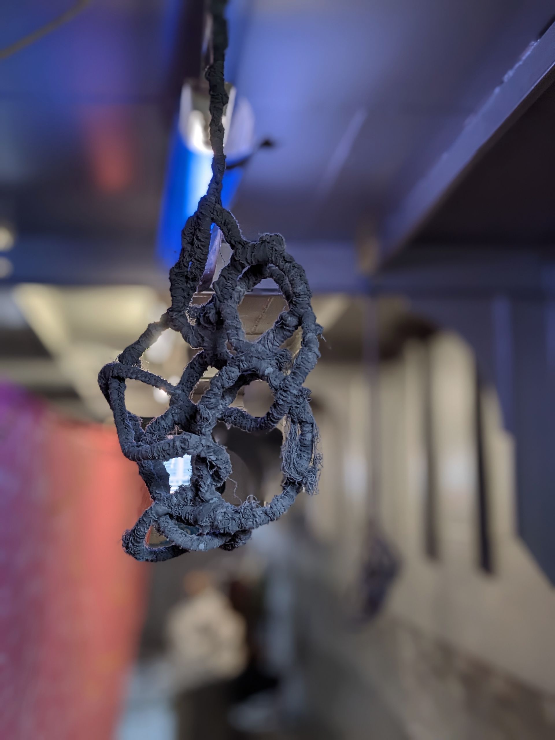 Lisa_Claire_Stolzenberger_Malerei_Kunst_Ausstellung_Tapete_unter_Algenteppich_Honigfabrik_Hamburg_Libertalia