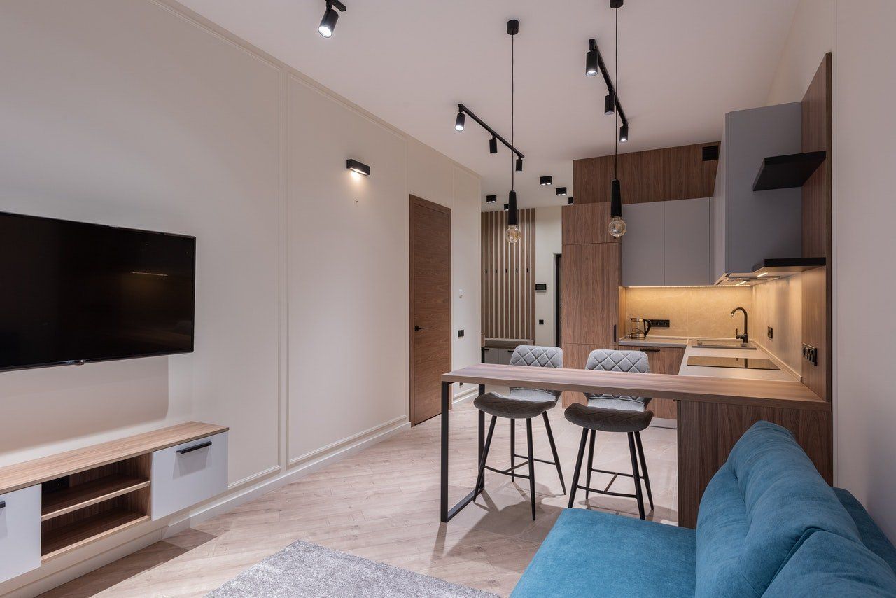 Cocina moderna pequeña de color blanco Cocina moderna pequeña de color blanco