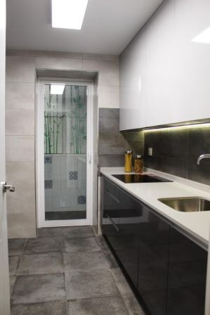 Cocina modular gris con iluminacion led. Inspiracion al Cuadrado