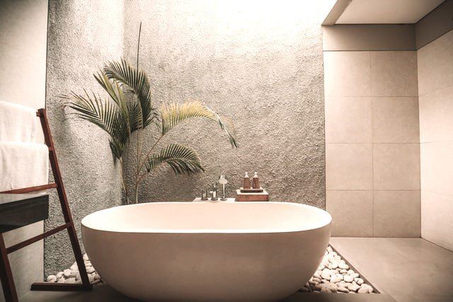 Reforma de baño moderno Baño con bañera moderna