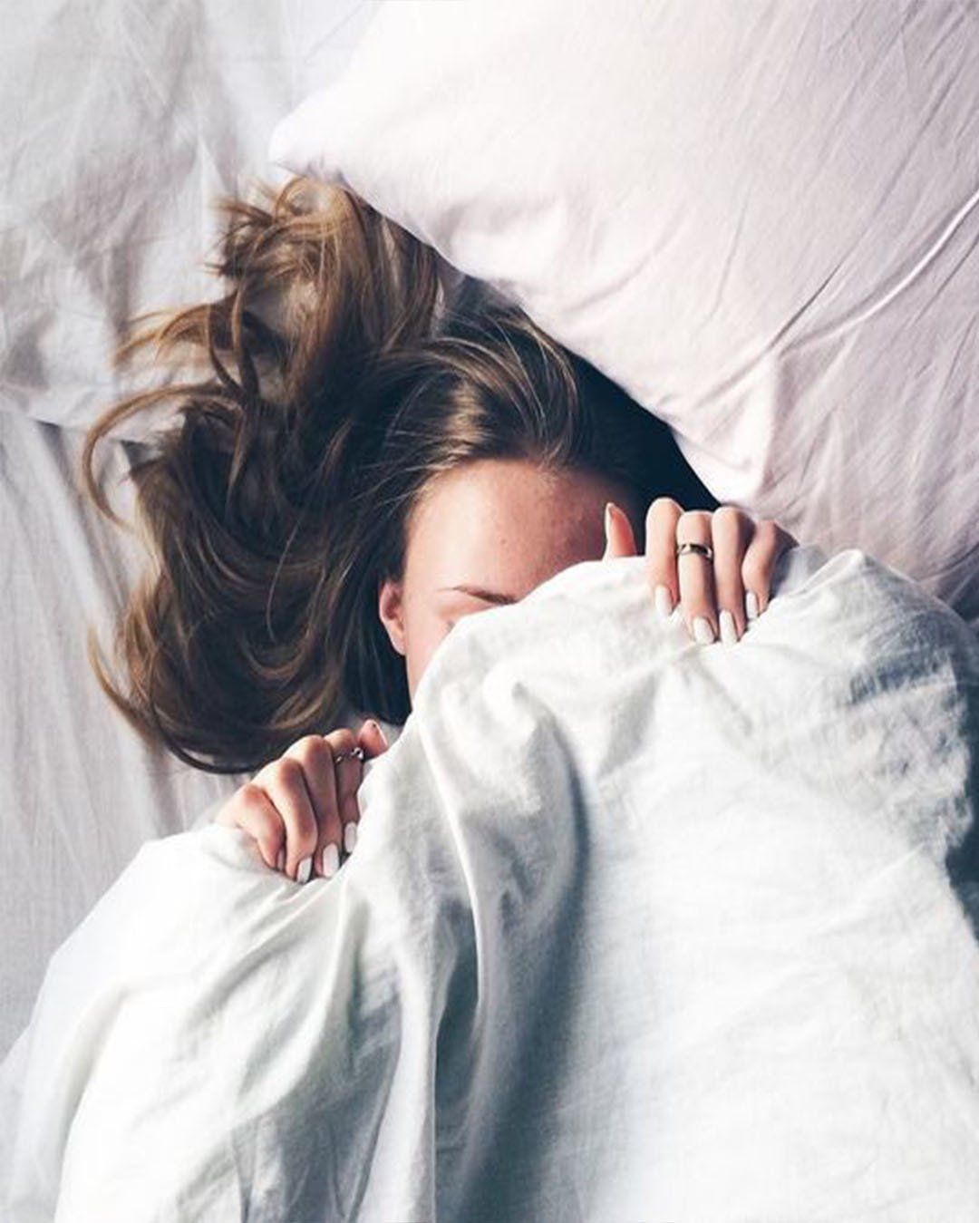 Poses para fotos Tumblr sola en casa: en la cama Poses para fotos Tumblr sola en casa