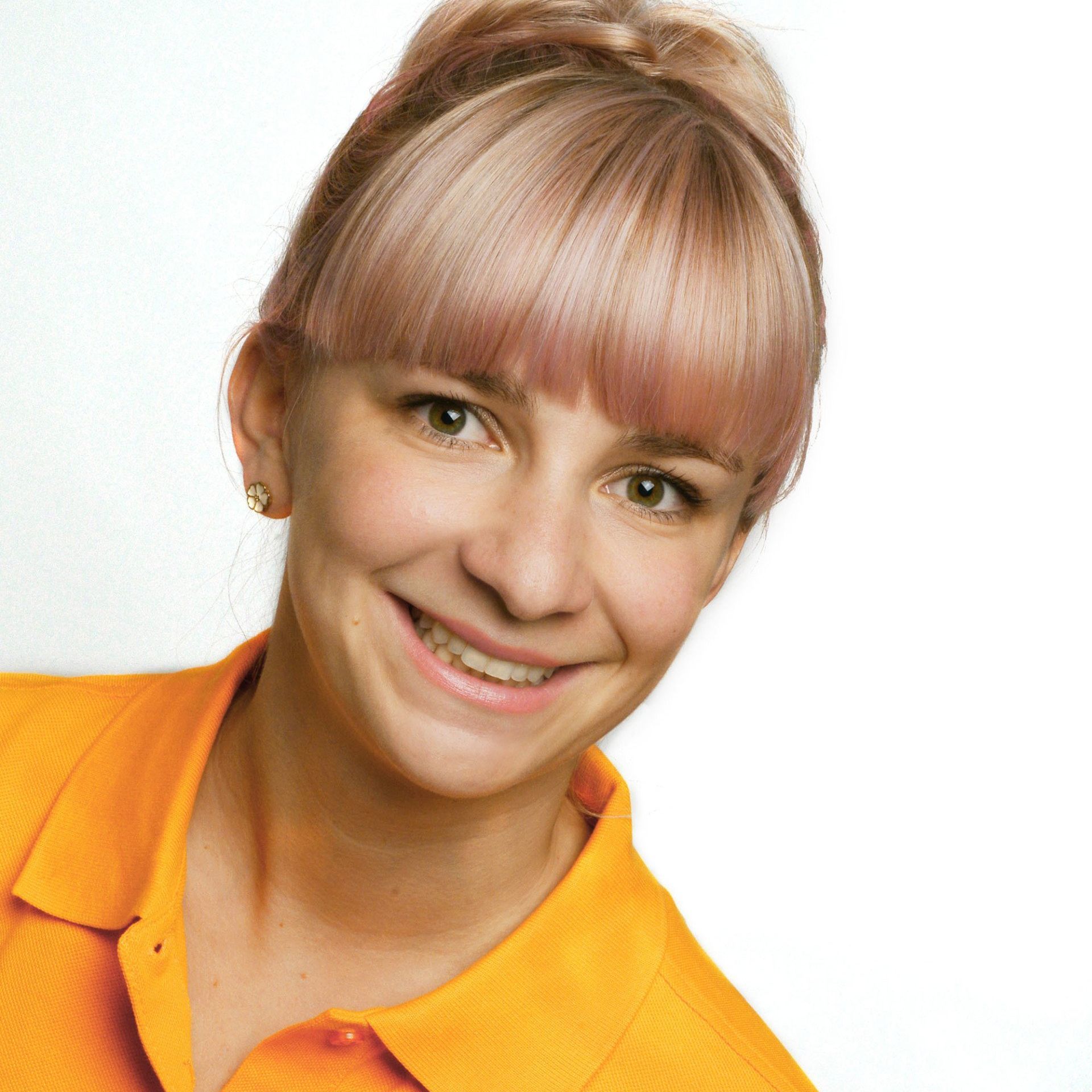 Jennifer Lau - Schwester Zahnarztpraxis Tobias Witt Jennifer Lau - Schwester Zahnarztpraxis Tobias Witt