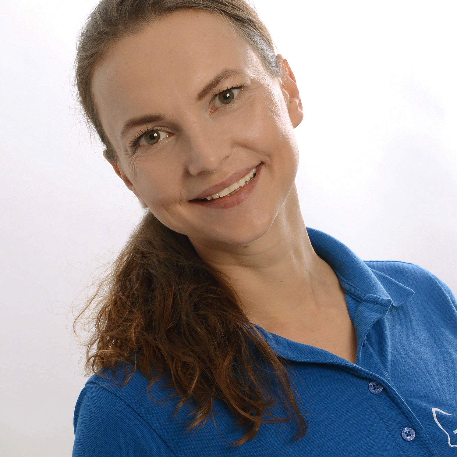 Nadine Knobel-Lux - Schwester Zahnarztpraxis Tobias Witt Nadine Knobel-Lux - Schwester Zahnarztpraxis Tobias Witt