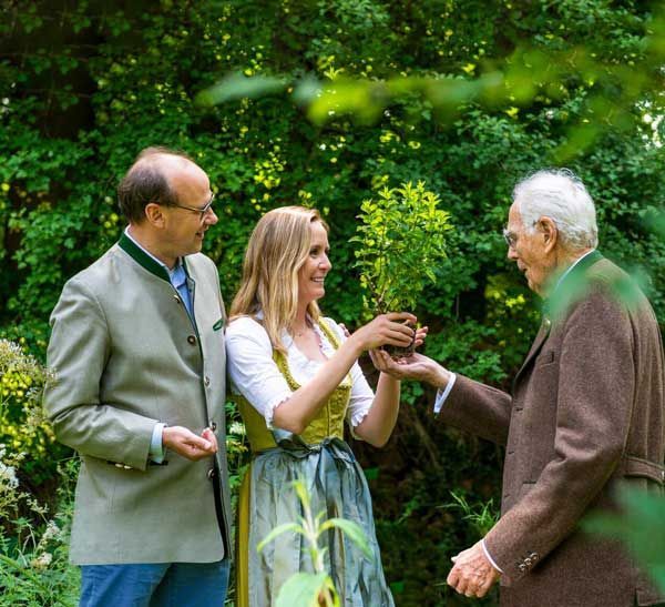 Salus Geschäftsführung