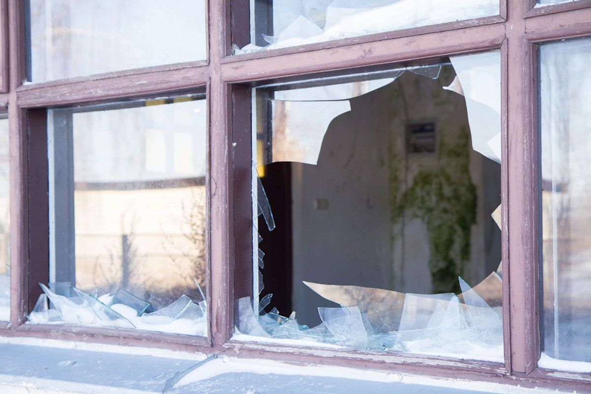KC Glazing 24 hour emergency glazing windows doors
