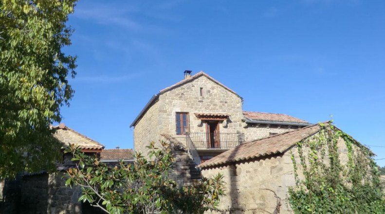 Cliquer sur l'image pour accéder à la page du gîte PLAGNOL