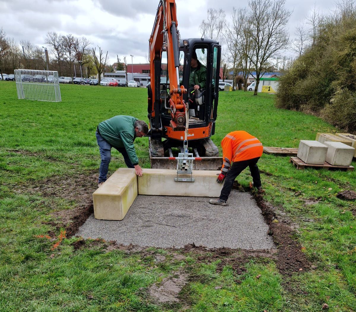 Feuerstelle am Vereinsheim wird erneuert