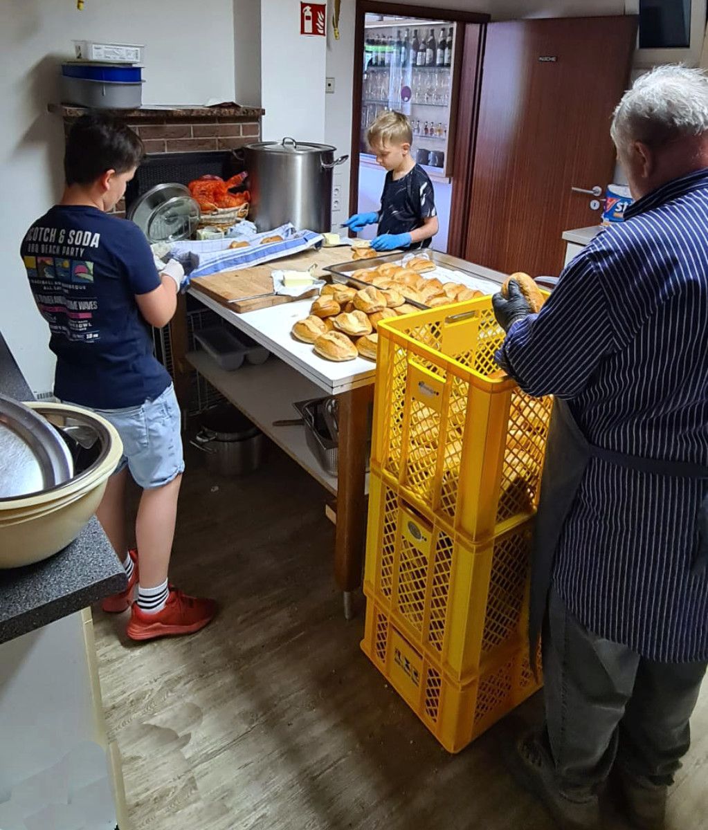 Mitglieder in der Küche