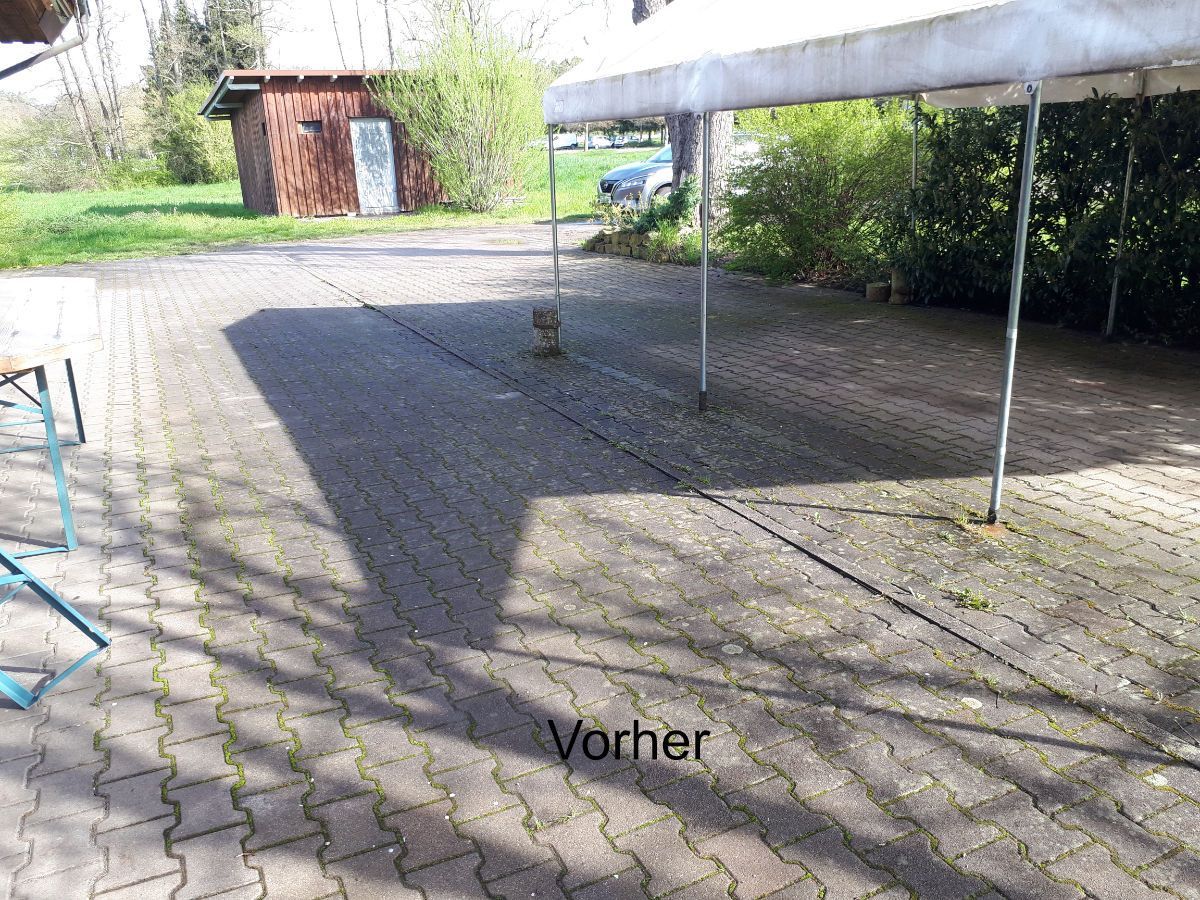 Vorplatz Vereinsheim vorher