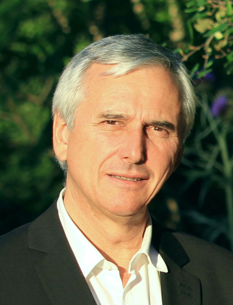 Dr Eric BONAFOS Chirurgien esthétique Montpellier Dr Eric BONAFOS 
Chirurgien esthétique Montpellier