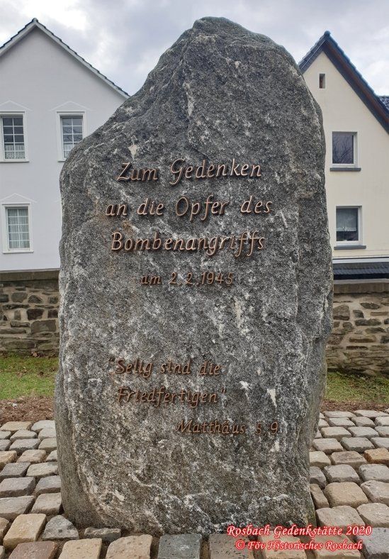 Gedenkstein anlässlich des 75jährigen Jahrestages des Bombenabgriffs auf Rosbach